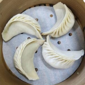 Raviolis au porc à la vapeur fait maison (4 pcs)